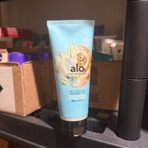 Fruits & Passion Alo Ocean Flower Shower Soap Gel Wash 6.7oz/ 200ml CA